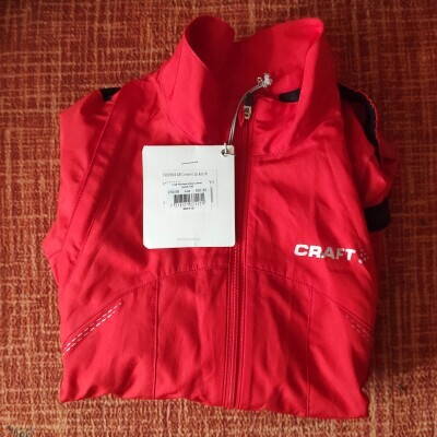 Craft AB Convert jacket red_woman_04.jpg