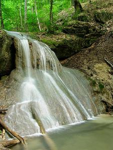 Водопад на речке Курлук-Су